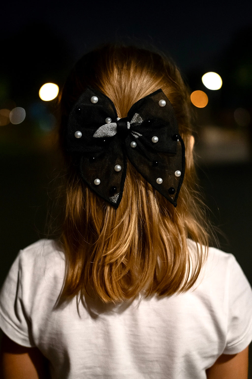 Tulle Pearl & Silver Ghost Hair Bow – Black Mesh Halloween Hair Accessory for Girls
