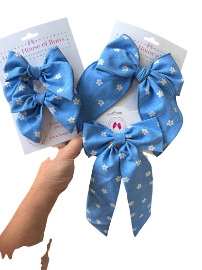 Denim Daisy Hair Bows for Girls – Large Floral Bows with Alligator Clip