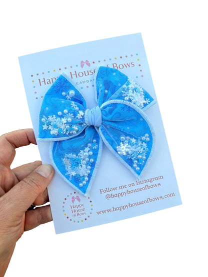 Ice Princess Snowflake Shaker Hair Bow – Girls Alligator Clip Hair Bow