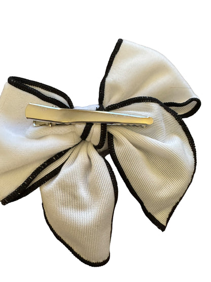 Velvet Spider Hair Bows