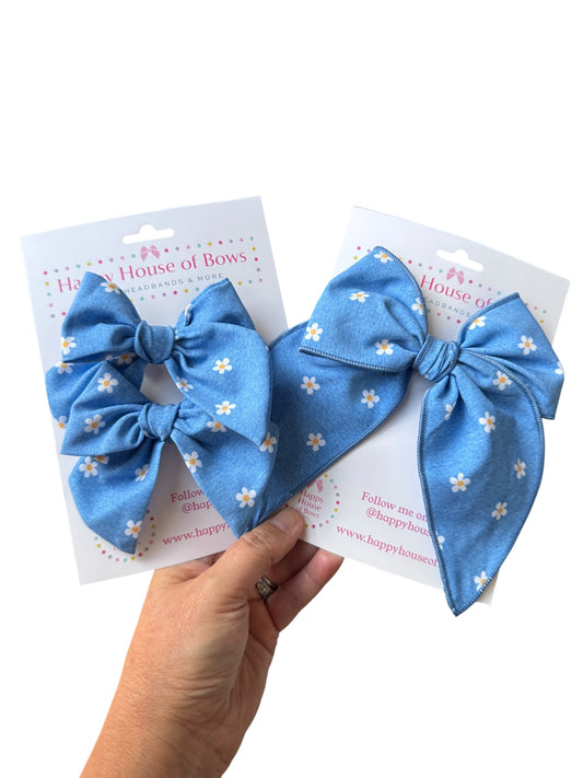 Denim Daisy Hair Bows for Girls – Large Floral Bows with Alligator Clip