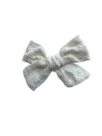 *White Embroidered Lace Bows