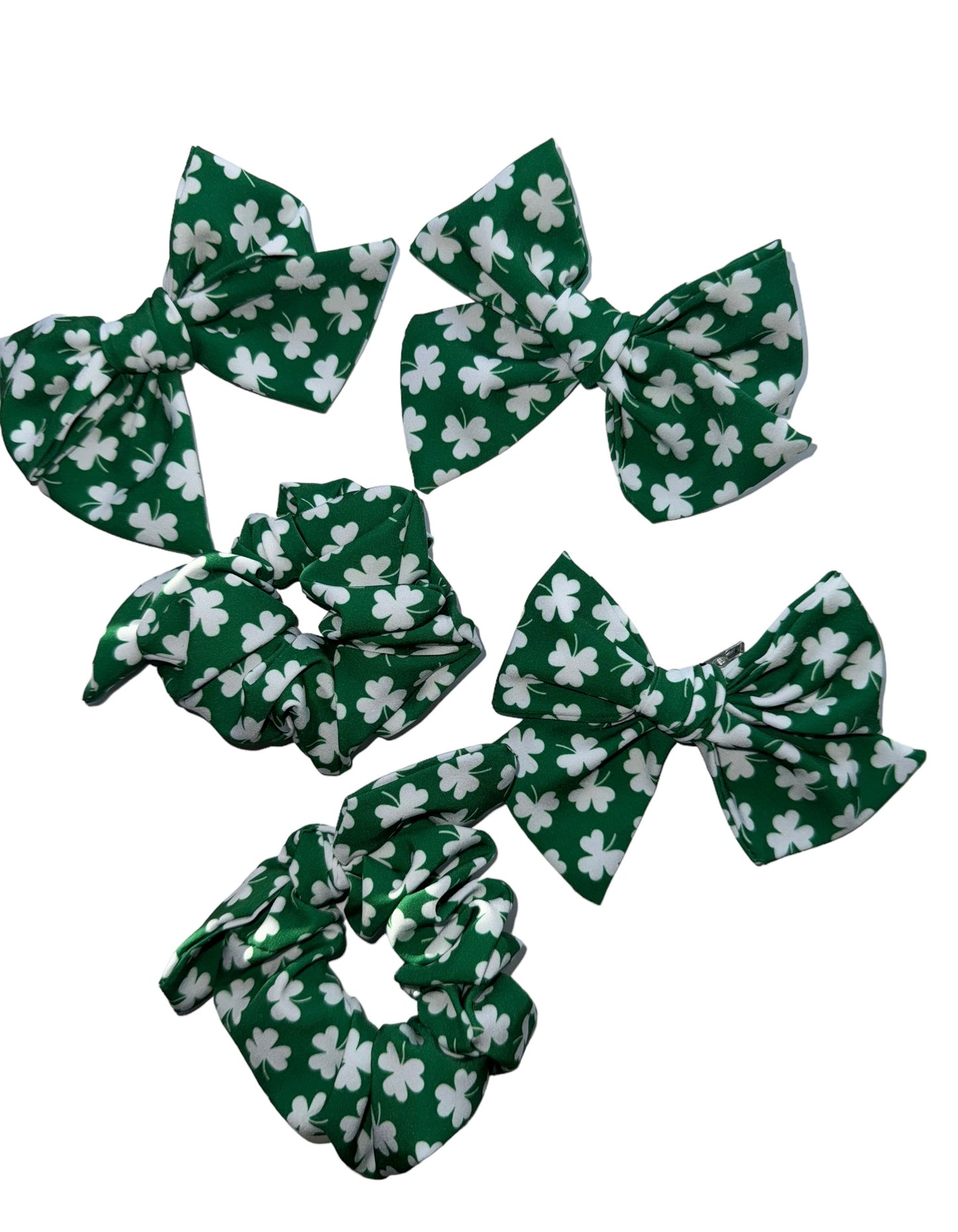 *Green Shamrock Hair Bows