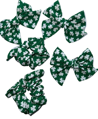 *Green Shamrock Hair Bows