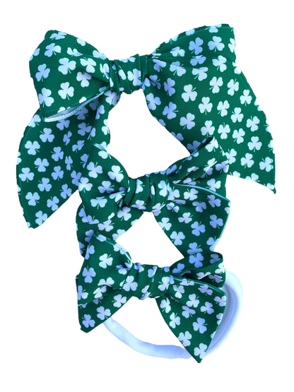 *Green Shamrock Hair Bows