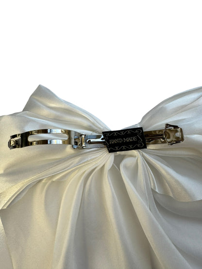 *Elegant Big Satin Bow