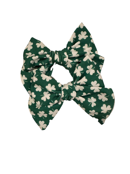 *Green Shamrock Hair Bows