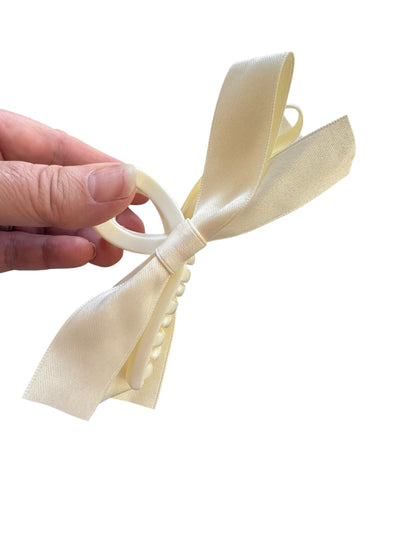 *Coquette Bow Claw Clip