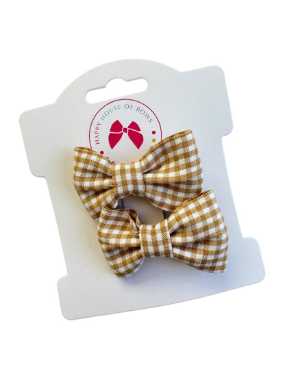 Mini Pink Linen Baby Hair Clips – Neutral Everyday Baby Bows for Infants & Toddlers