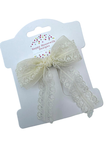 *Mini Lace Hair Bows